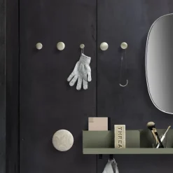 Discount Muuto 5 Colgadores The Dots, metal, latón Color dorado
