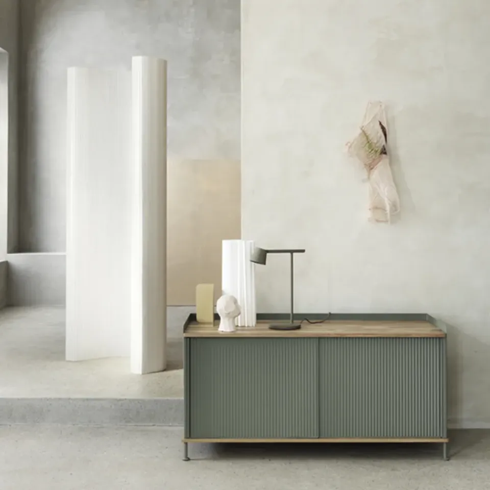 New Muuto Aparador Enfold Low, Black-Oak-Metal Negro