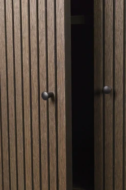 Outlet Ferm Living Aparador Sill Tall, Dark stained oak Marrón