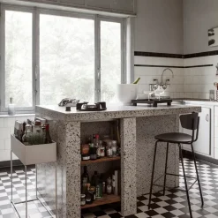 Hot Ferm Living Bandeja madera Bon small, Roble teñido de Negro