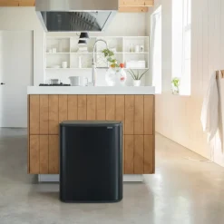 New Brabantia Bo touch bin 60 L, mate Negro