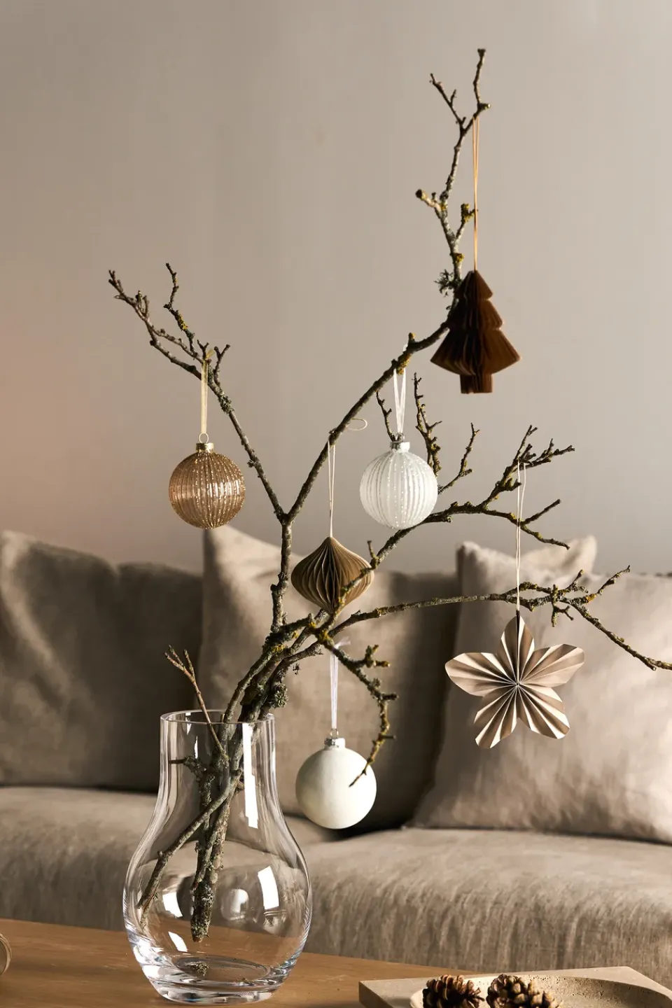 Scandi Living Bolas de Navidad Snowing 6 unidades, Blanco