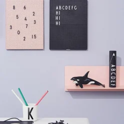 New Design Letters Caja con letras , letras blancas Blanco