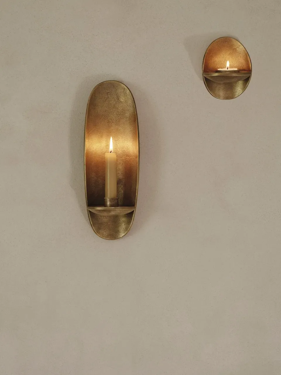 Sale Ferm Living Candelabro de pared Agapé, Brass finish Color dorado