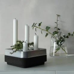 Born In Sweden Candelabro Stumpastaken Fyran, aluminio pulido Plateado