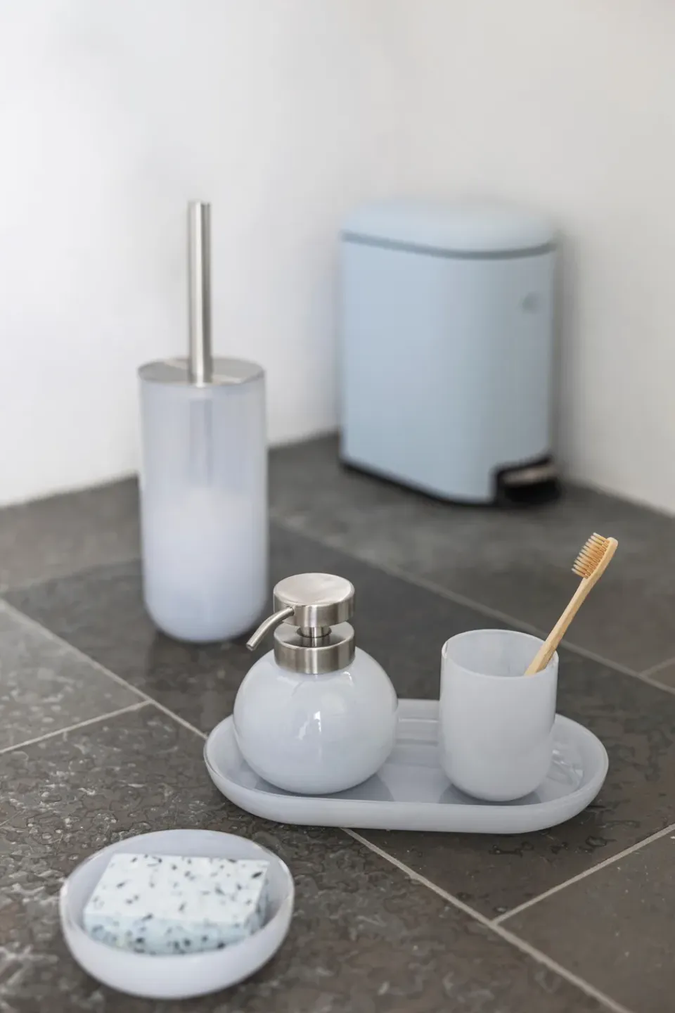 Hot Mette Ditmer Cepillo de baño Opal, Light blue Azul