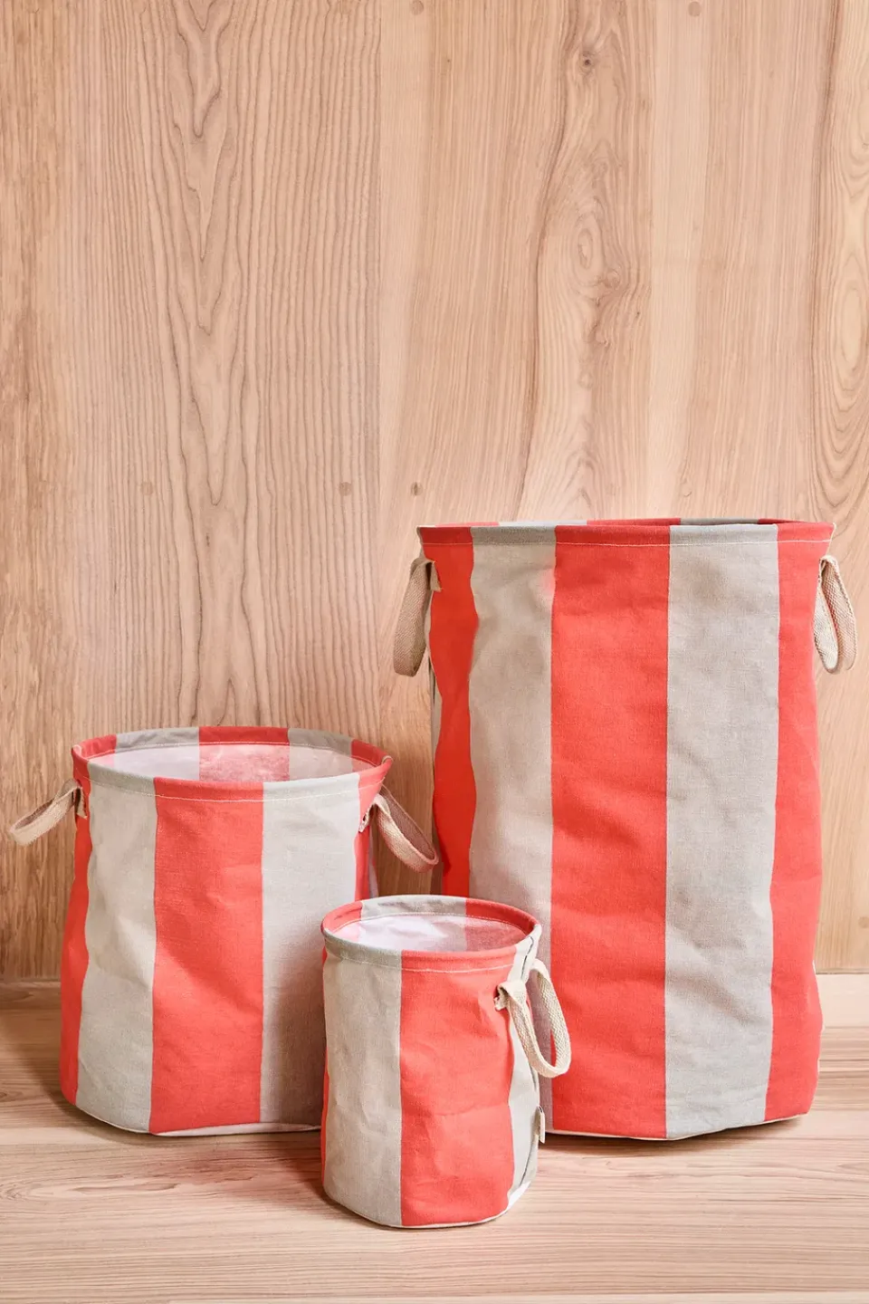 New OYOY Cesta de almacenamiento Kara small Ø18x22 cm 2-pack, Cherry Red Rojo