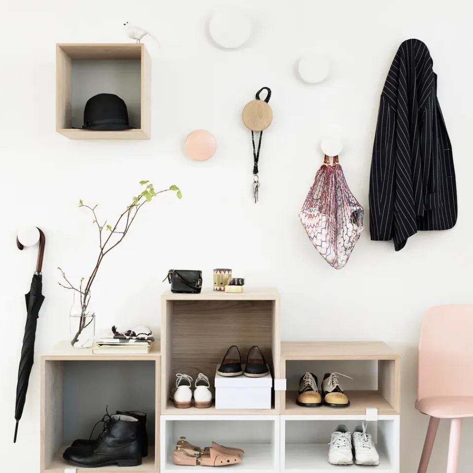 Online Muuto Colgador de pared The Dots, mediano, roble Marrón
