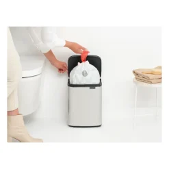 Outlet Brabantia Cubo de basura Bo 7 L, Acero cepillado brillante Plateado