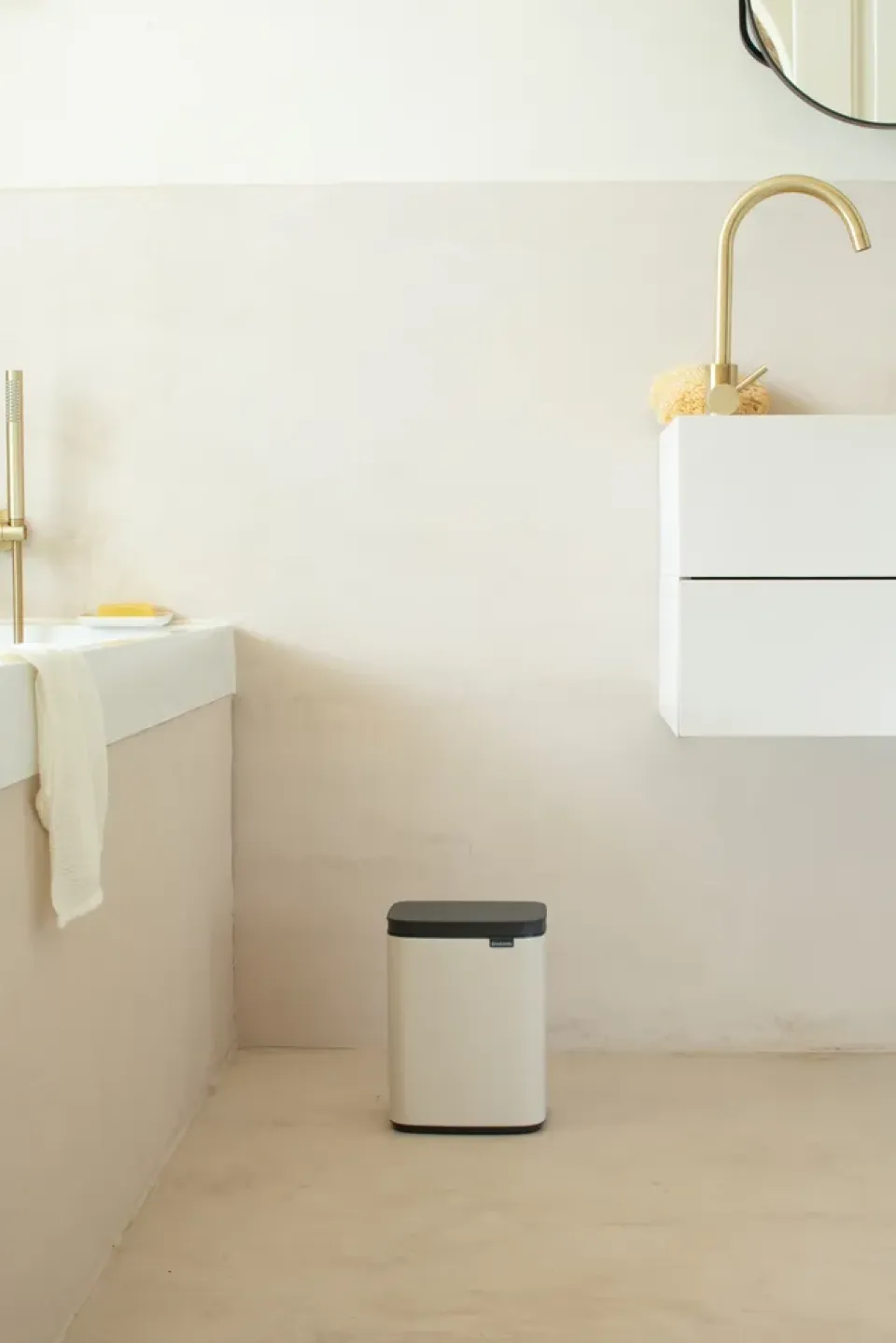 Outlet Brabantia Cubo de basura Bo 4 L, Soft Beige Marrón