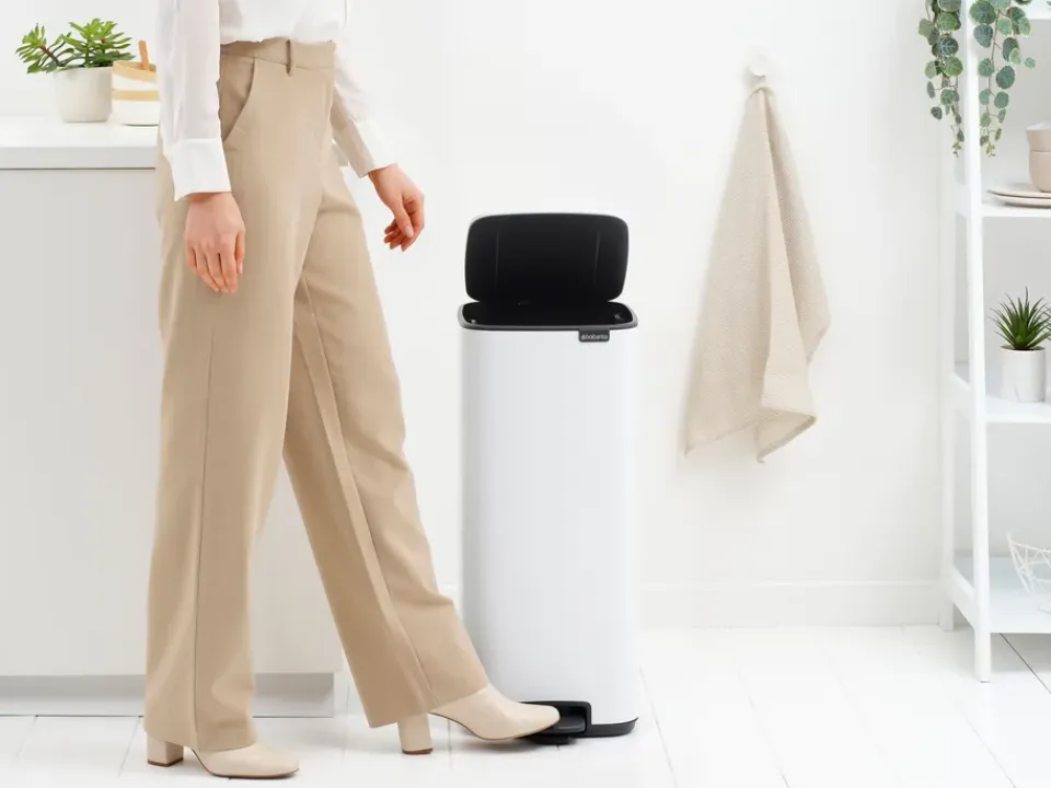 Hot Brabantia Cubo de basura con pedal Bo 30 L, Blanco