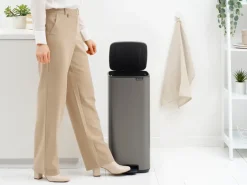 New Brabantia Cubo de basura con pedal Bo 30 L, Platino Gris