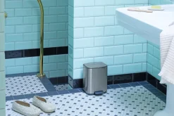 Brabantia Cubo de basura con pedal Bo 7 L, Acero mate antihuellas Plateado