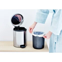 New Brabantia Cubo pedal newIcon 5L, Matt steel fingerprint proof Plateado
