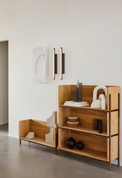 New Kristina Dam Studio Decoración de pared Serif Relief M, Off white Blanco
