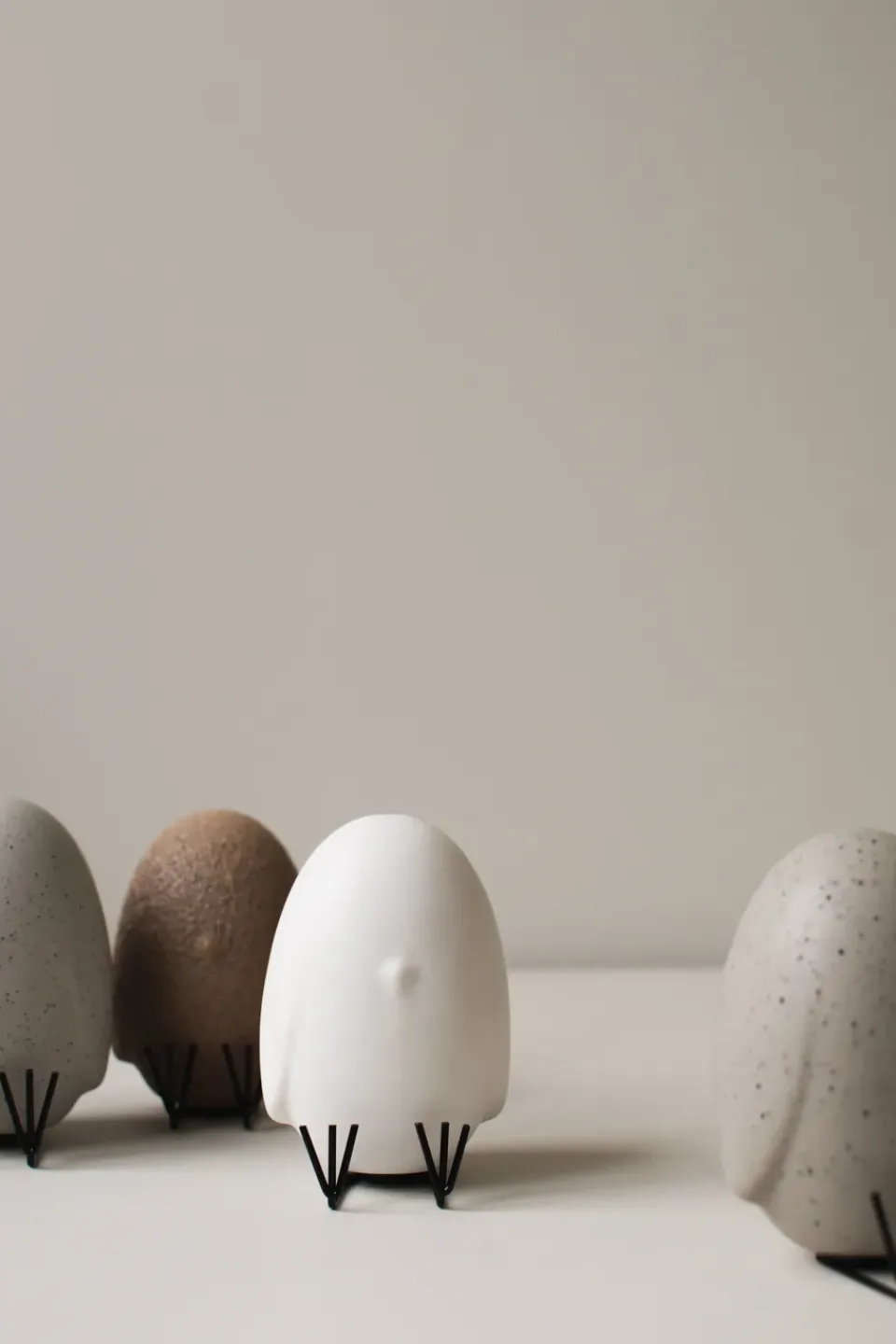 Discount DBKD Decoración de pascua Sit Around, White Blanco