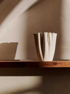 Outlet Ferm Living Dedali Jarrón 18 cm, Off-white Blanco