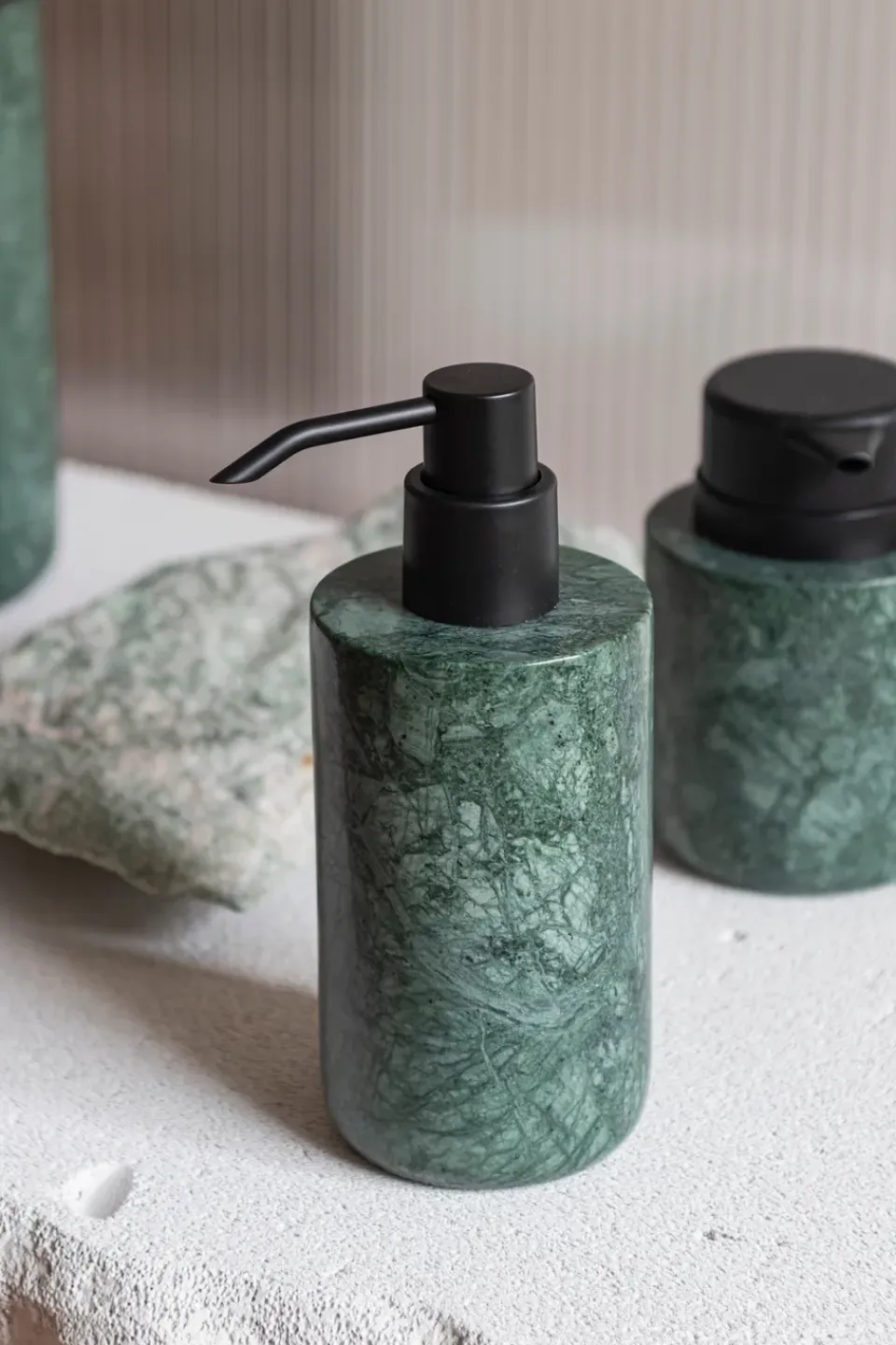 Best Mette Ditmer Dispensador de jabón Marble 17,5 cm, Dark forest Verde