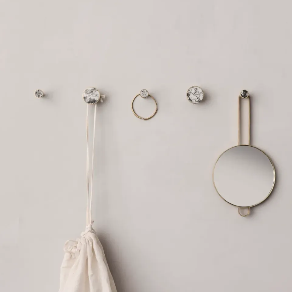 New Ferm Living Espejo de mano Poise, latón Color doradoPlateado