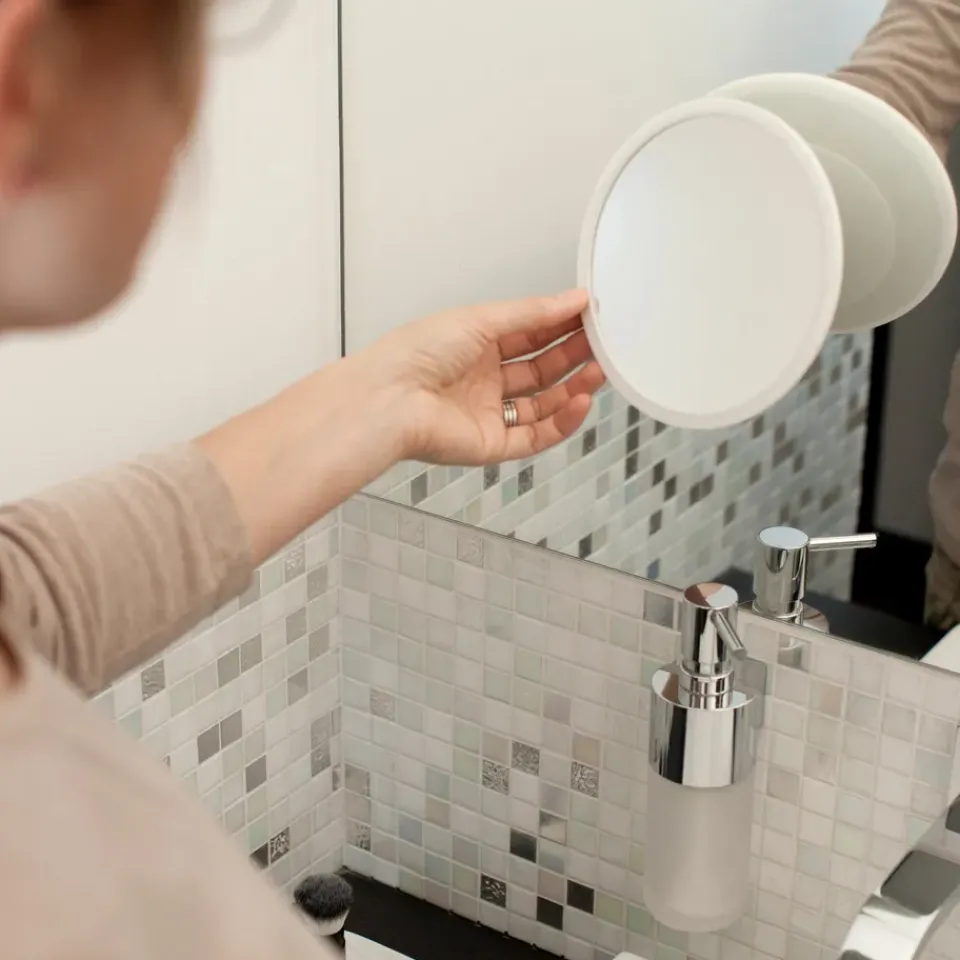 Clearance Bosign Espejo de maquillaje AirMirror x10 desmontable con ventosa, Ø16,5 cm Blanco