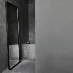 Outlet Audo Copenhagen Espejo de pie Norm , Negro
