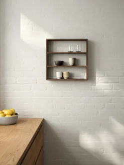 Clearance Andersen Furniture Estante de pared Sector , Roble ahumado aceitado, 50x50x10 cm Marrón