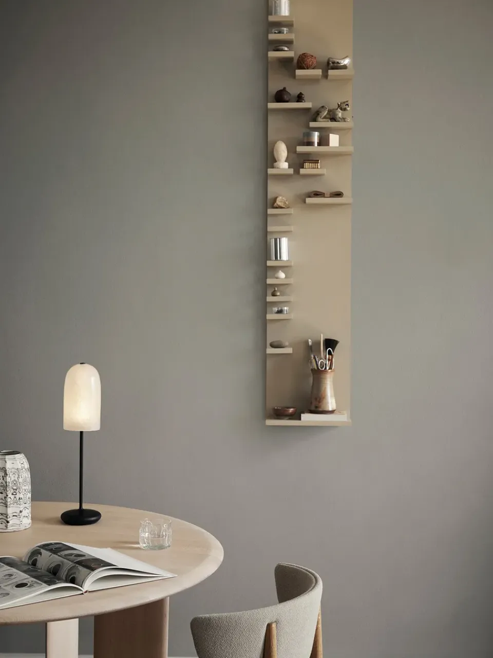 New Ferm Living Estantería de pared Parade 140 cm, Cachemira Beige