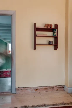 Online TÔNN furniture Estantería de pared Strapats 62x73,6 cm, Burgundy Rojo