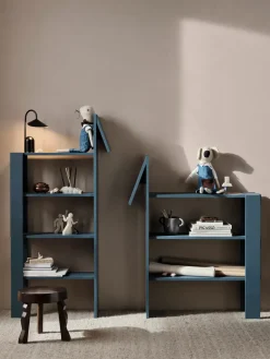 Clearance Ferm Living Estantería Giraffe 69x140 cm, Dark Blue Azul