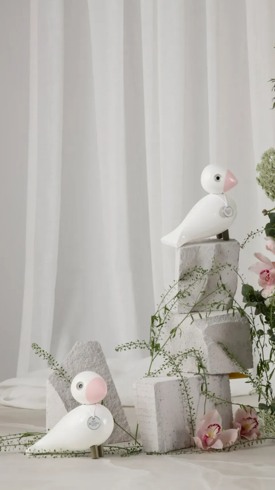Sale Kay Bojesen Denmark Figura Kay Bojesen pájaro cantor Love, Blanco- Rosa