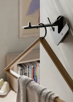 Outlet Design House Stockholm Gancho Arrow, Negro
