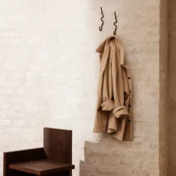Hot Ferm Living Gancho Curvature sencillo, latón Negro