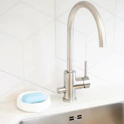 New Bosign Jabonera con drenaje oculto silicona medium, Blanco