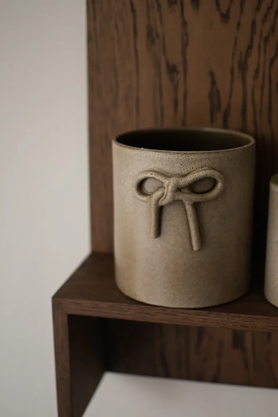 Outlet DBKD Maceta Bow Ø14 cm, Beige