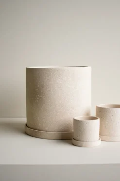 New DBKD Maceta con base Grow Ø30 cm, Creme structure Beige