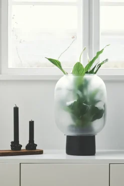 Discount Gejst Maceta con cristal pavonado Nebl Ø26 cm, Negro
