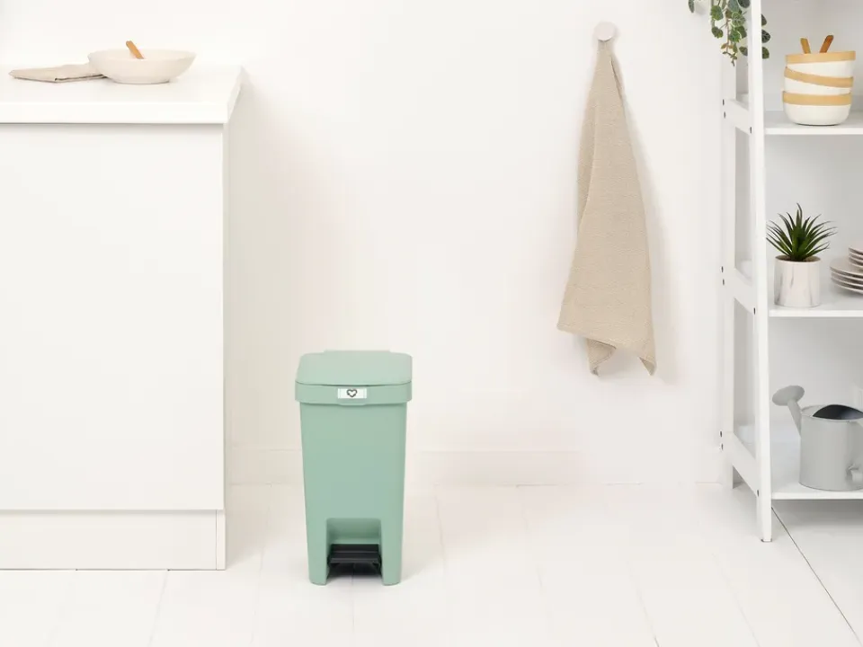 New Brabantia Papelera con pedal StepUp de 10 L, Jade green Verde