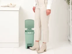 New Brabantia Papelera con pedal StepUp de 10 L, Jade green Verde