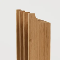 Outlet Kristina Dam Studio Perchero Column, Roble aceitado en tono cálido Beige