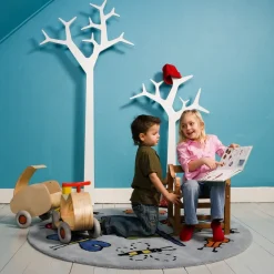 Swedese Perchero de suelo Tree, Roble lacado transparente Beige