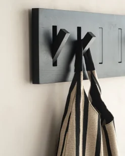 Ethnicraft Perchero Utilitile wall hanger, Lackad ek-black-large Negro