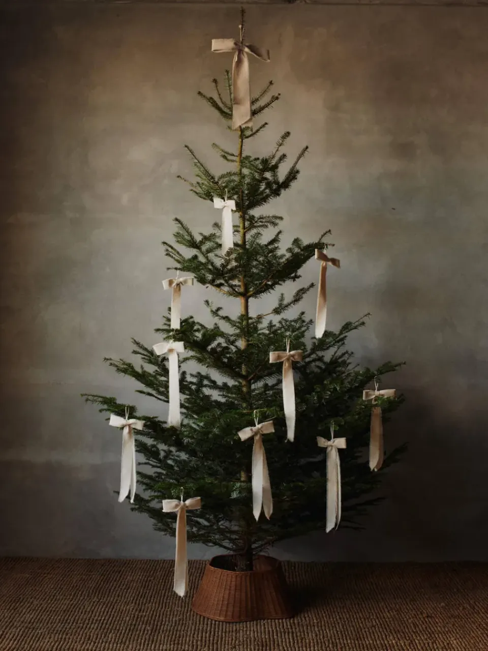Clearance Ferm Living Pie de árbol Drape braided tree skirt, Natural Marrón