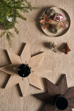 Scandi Living Pie para árbol de Navidad Norr, Lacado blanco BeigeMarrónNegro