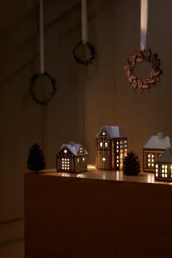 Discount Kähler Portavelas Gingerbread casa, Christmas barn 11,5 cm Marrón