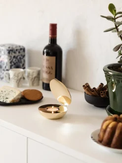 Online Design House Stockholm Portavelas Shell, latón Color dorado