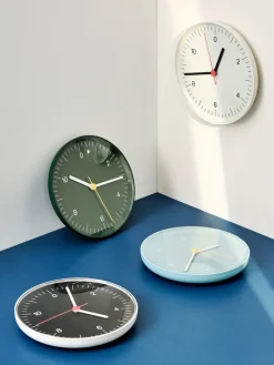 Clearance HAY Reloj de pared Wall Clock Ø26,5 cm, Blue Azul