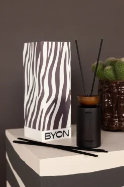 New Byon Varitas aromáticas Fumage, 20 cl Marrón