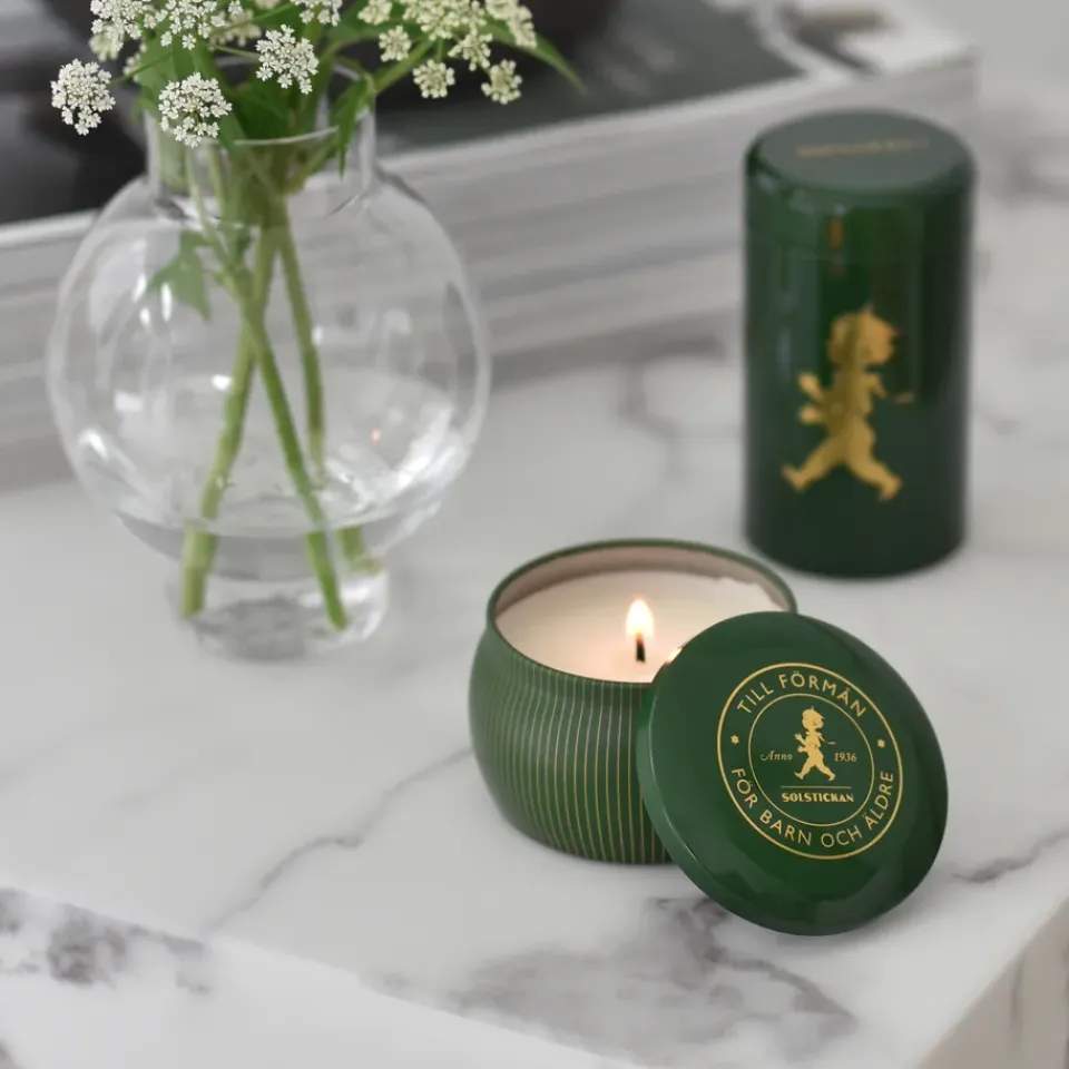 Sale Solstickan Design Vela aromática Solstickan 25 h, -bosque de coníferas Verde