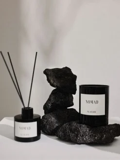 Tell Me More Vela aromática 48 h, Nomad NegroBlanco