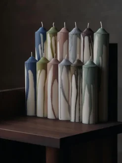 Discount Ferm Living Vela cilíndrica Dryp, Olive Green, 20 cm Verde